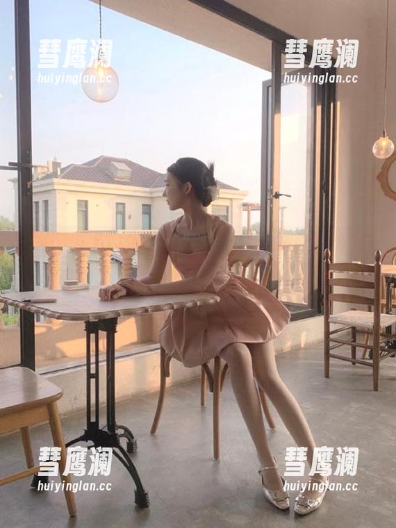 通过www.hl10.co直达吃瓜app，快速获取每日独家精彩内容