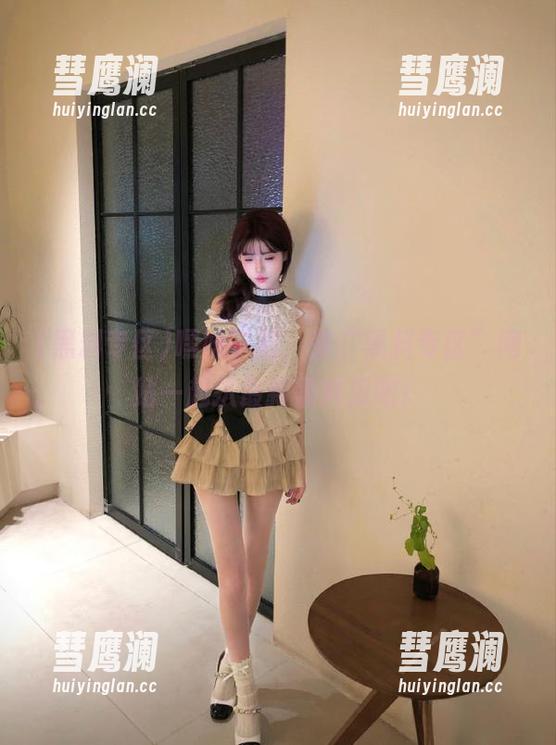 嘿妹子们，来“黑料专区”网站一起扒最新黑料瓜吧！