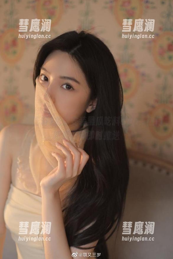 免费安装黑瓜吃料app，热门吃瓜新闻即时推送